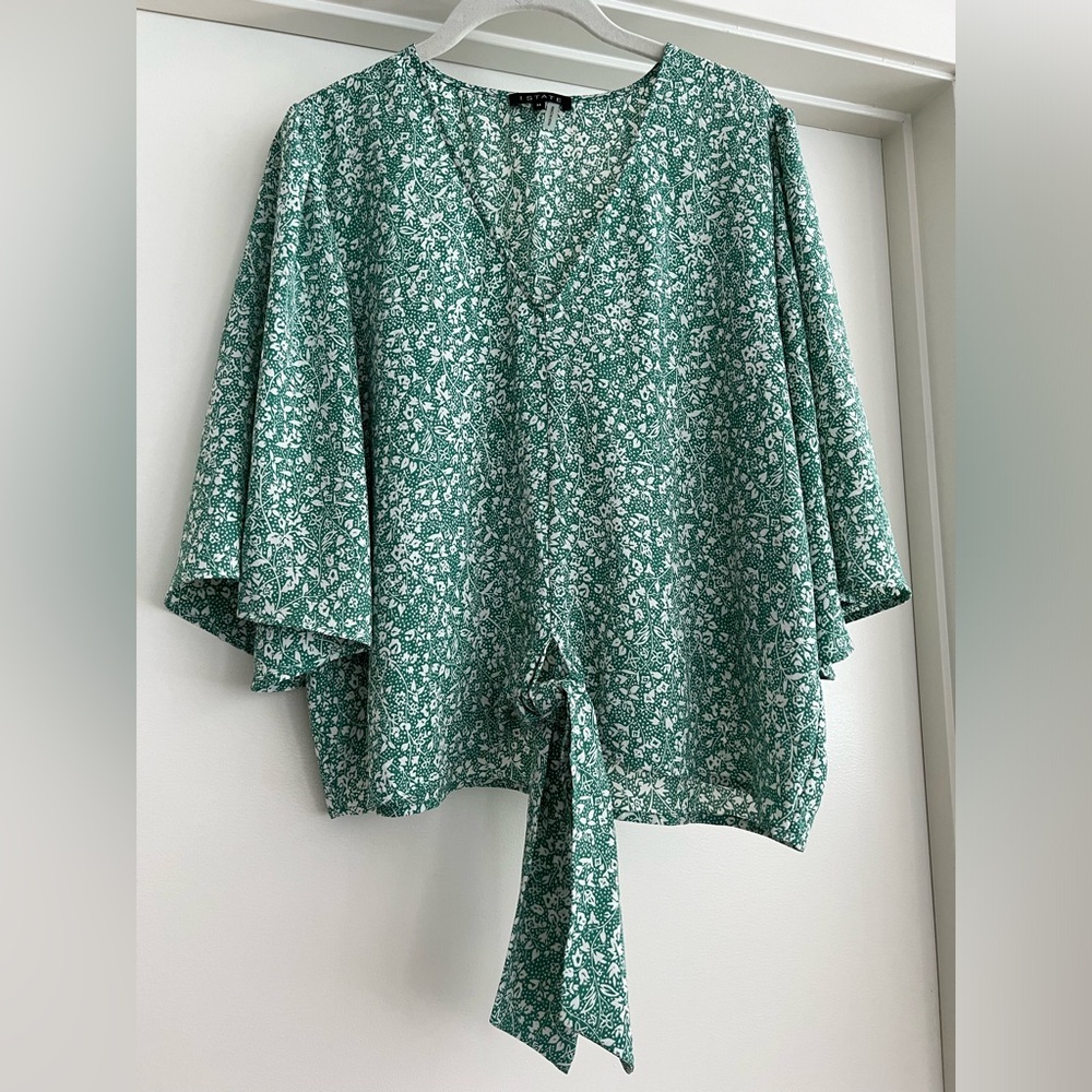 Cropped floral tie front top